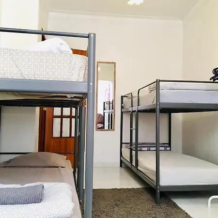 Charming 53 In Cacilhas Hostel Almada
